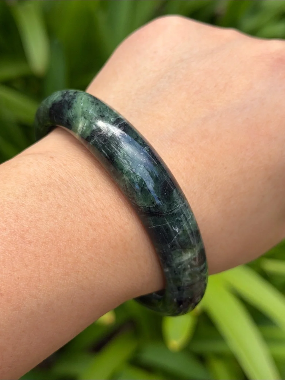 62mm inner diameter green xiuyu jade bangle 1748